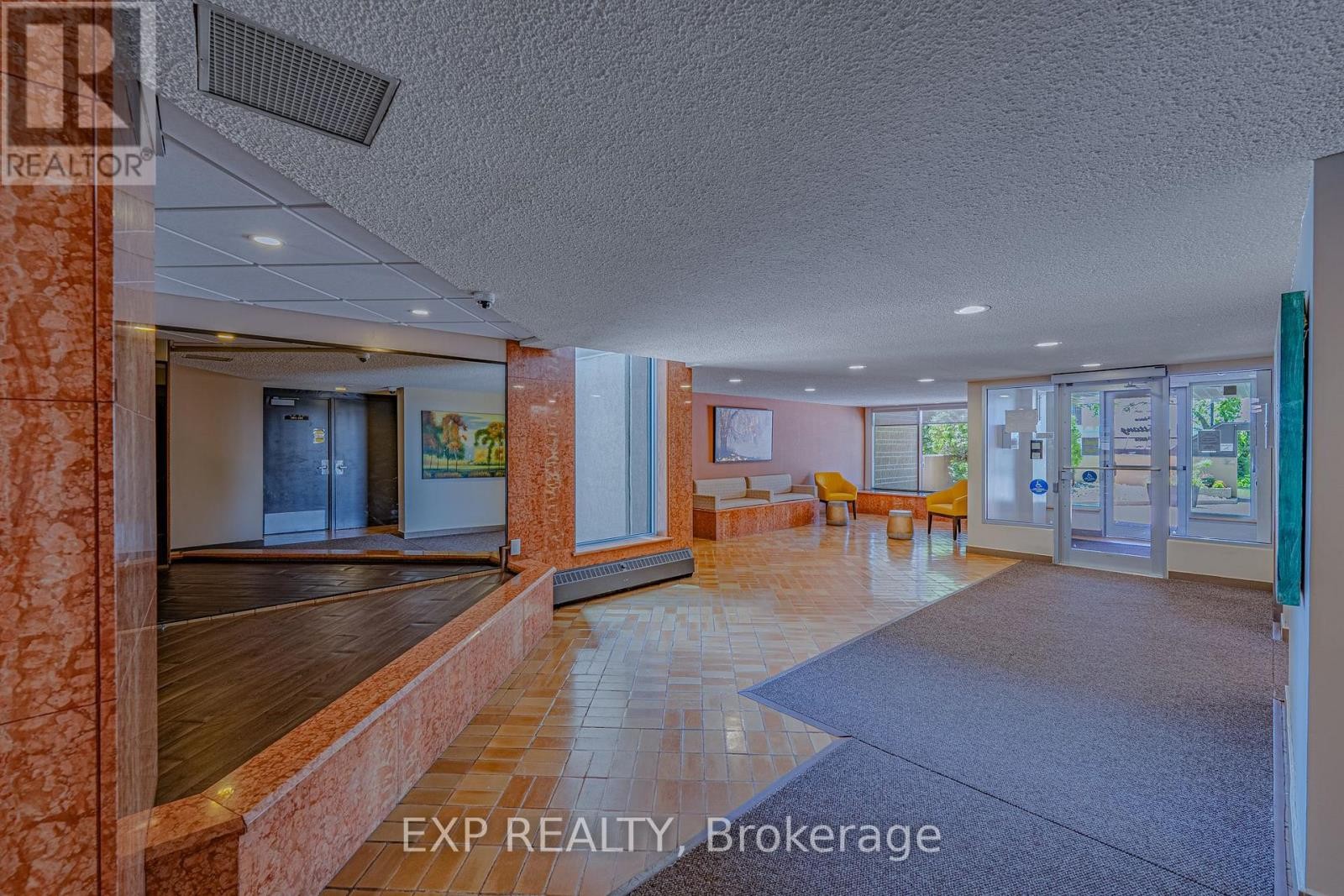 












1111 - 555 BRITTANY DRIVE

,
Ottawa,




Ontario
K1K4C5

