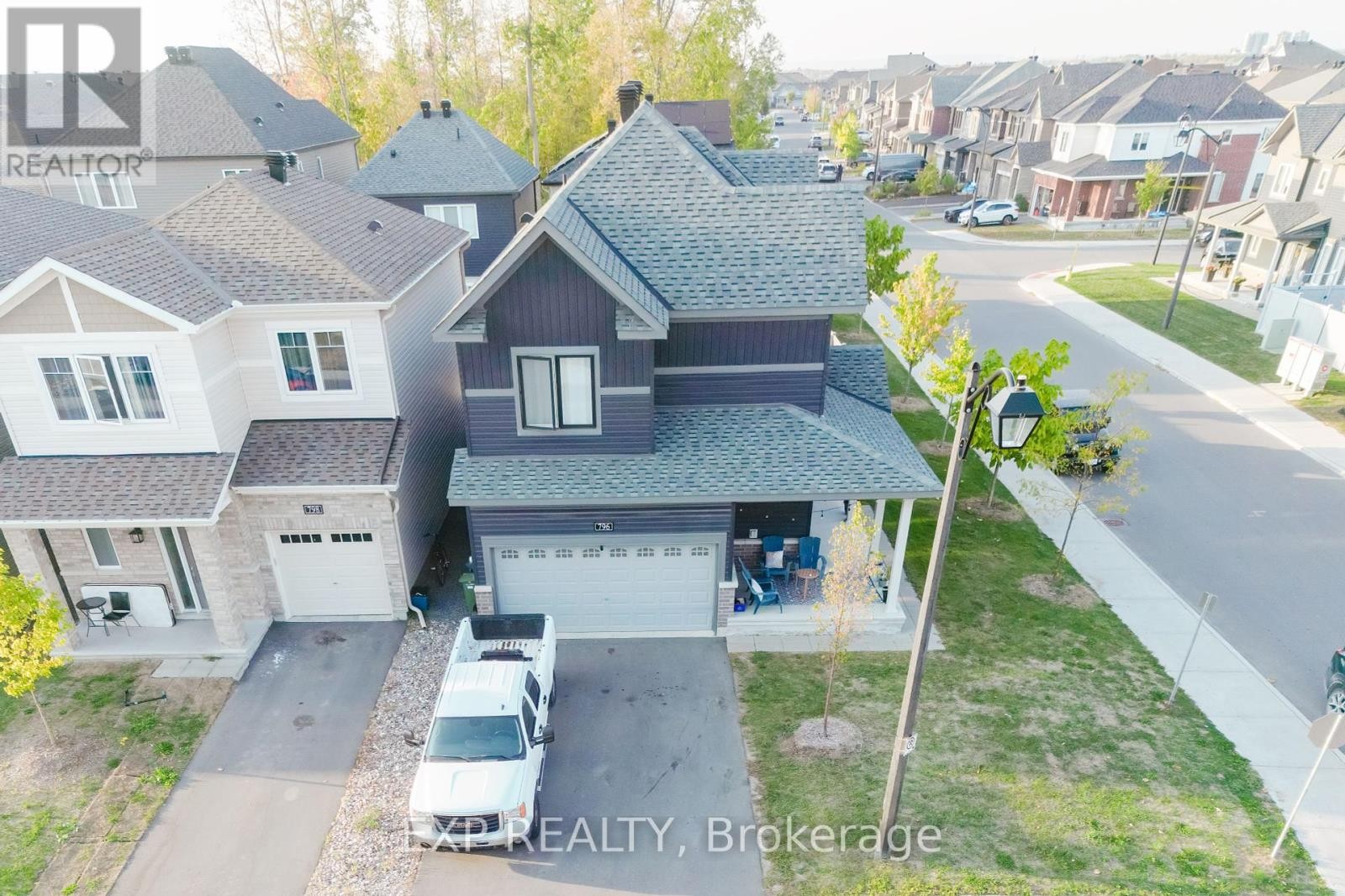 












796 CAPPAMORE DRIVE

,
Ottawa,




Ontario
K2J6V6

