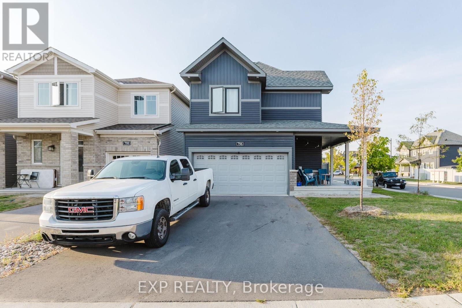 












796 CAPPAMORE DRIVE

,
Ottawa,




Ontario
K2J6V6

