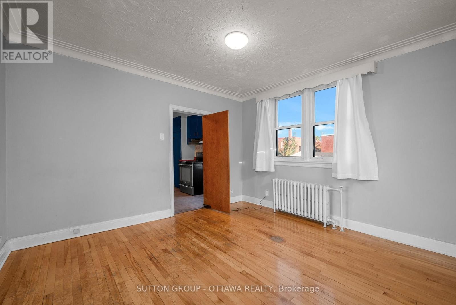 












82 GENEST STREET

,
Ottawa,




Ontario
K1L7Z2

