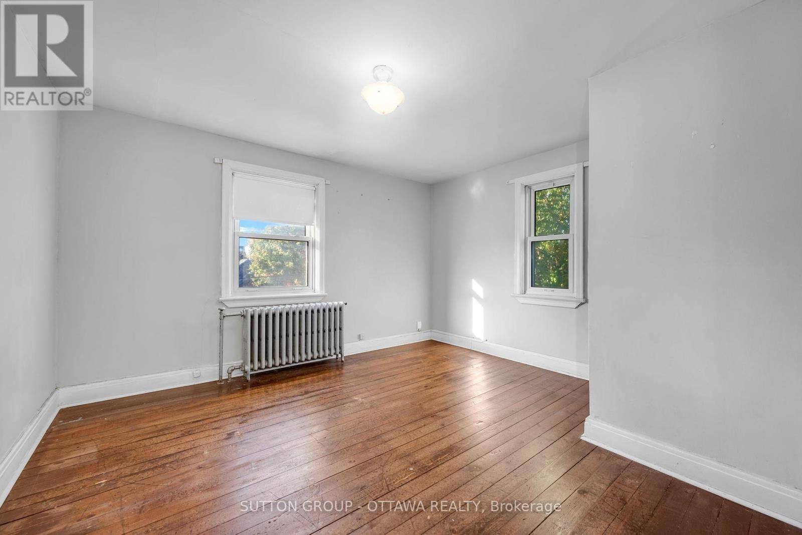 












82 GENEST STREET

,
Ottawa,




Ontario
K1L7Z2

