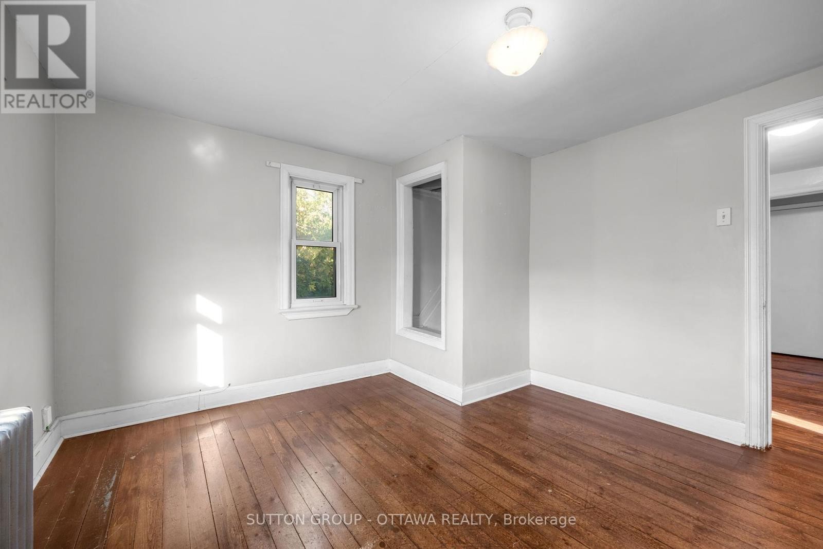 












82 GENEST STREET

,
Ottawa,




Ontario
K1L7Z2

