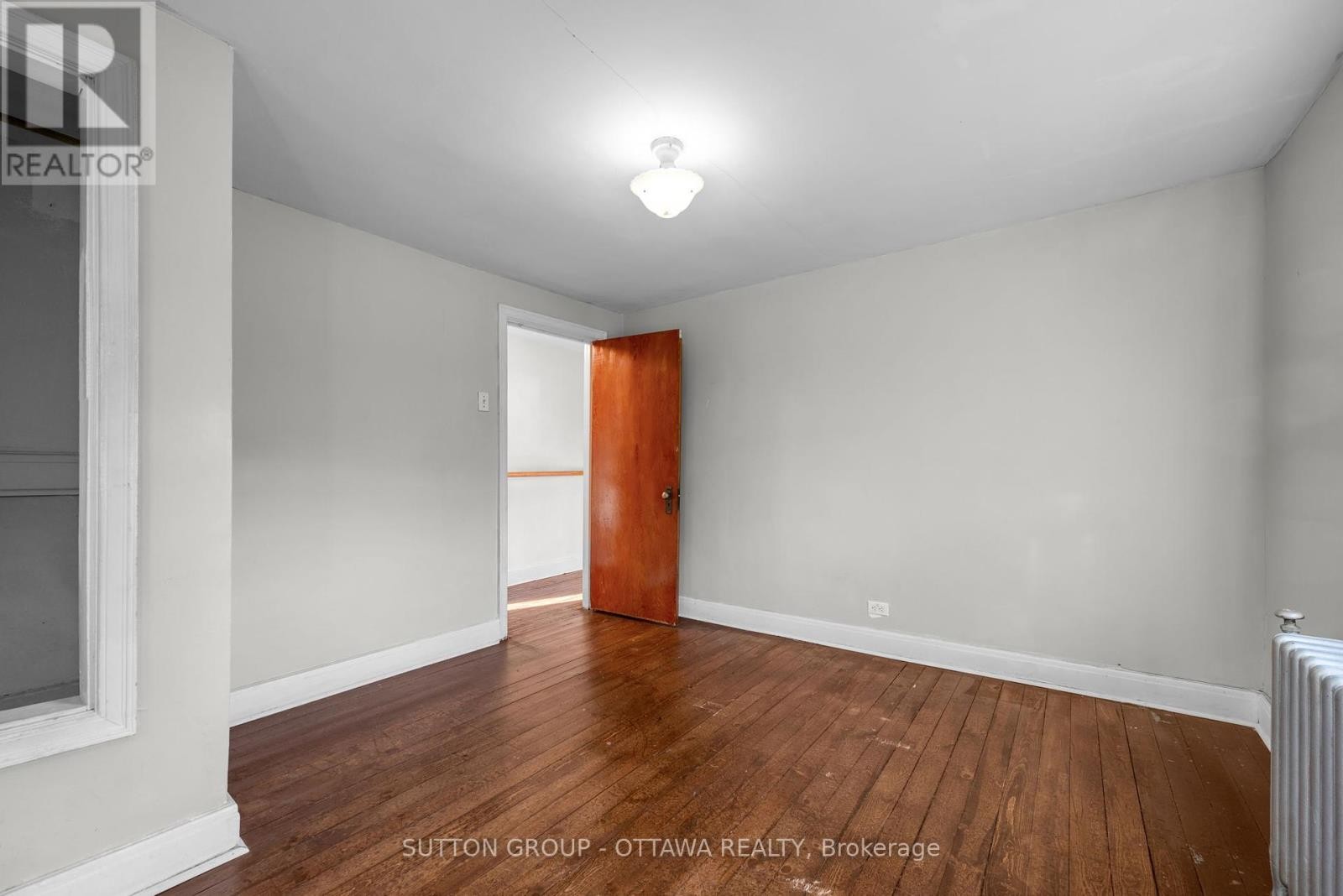 












82 GENEST STREET

,
Ottawa,




Ontario
K1L7Z2

