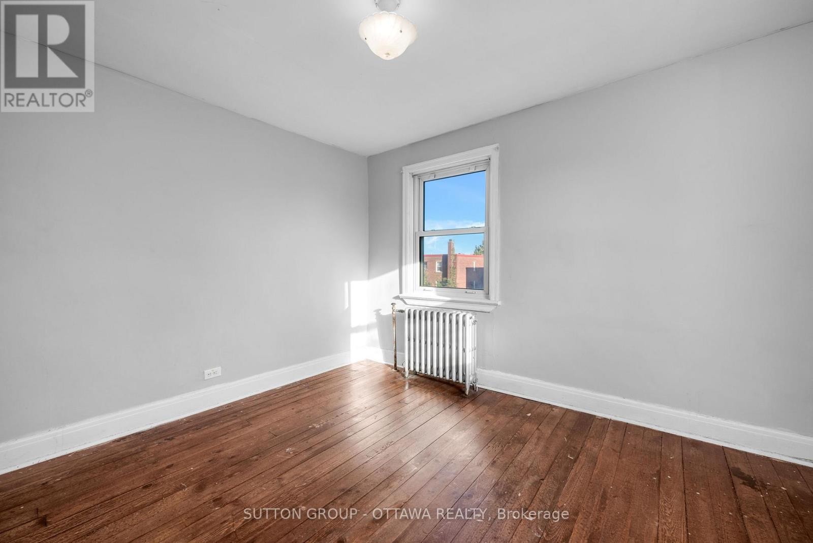 












82 GENEST STREET

,
Ottawa,




Ontario
K1L7Z2

