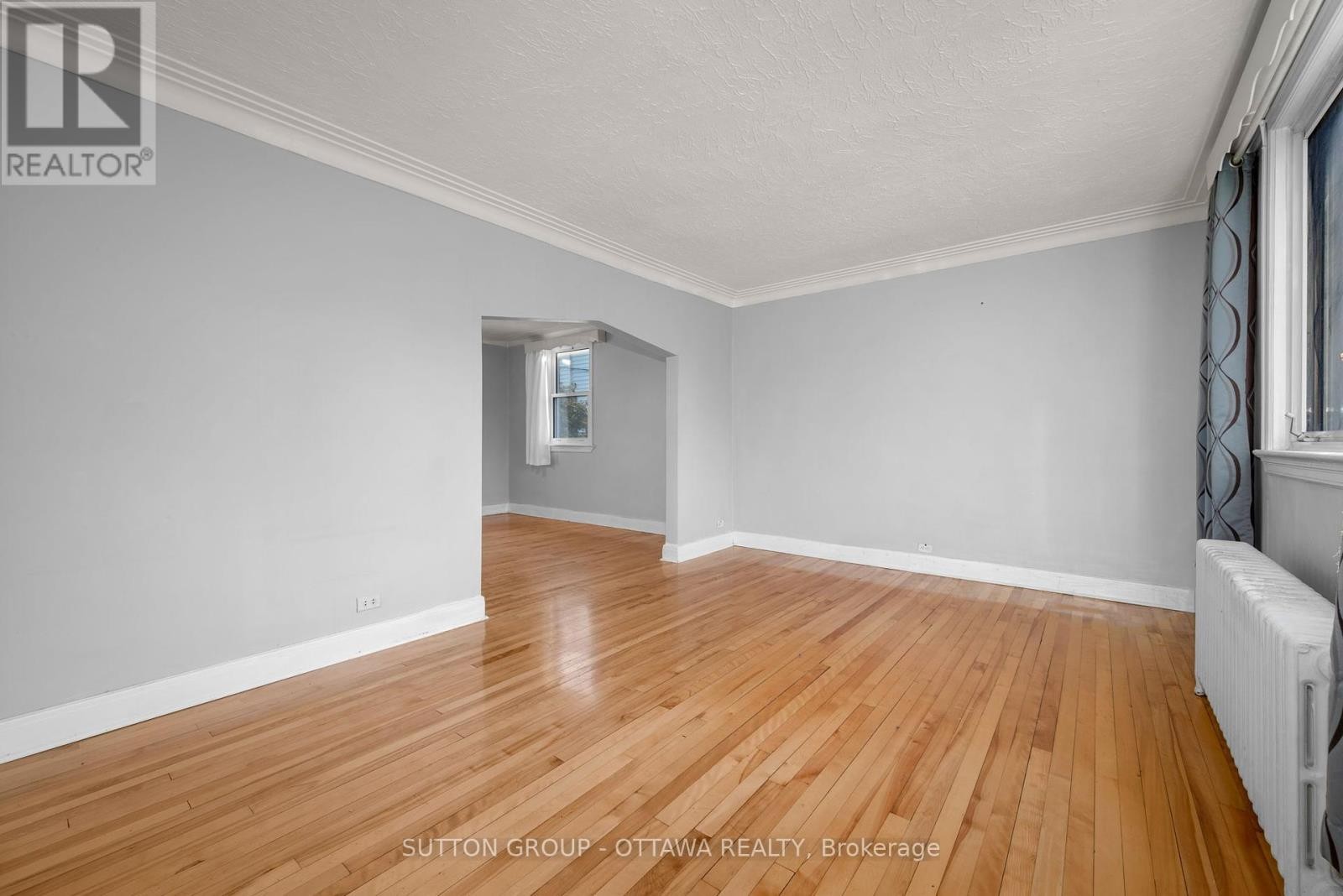 












82 GENEST STREET

,
Ottawa,




Ontario
K1L7Z2

