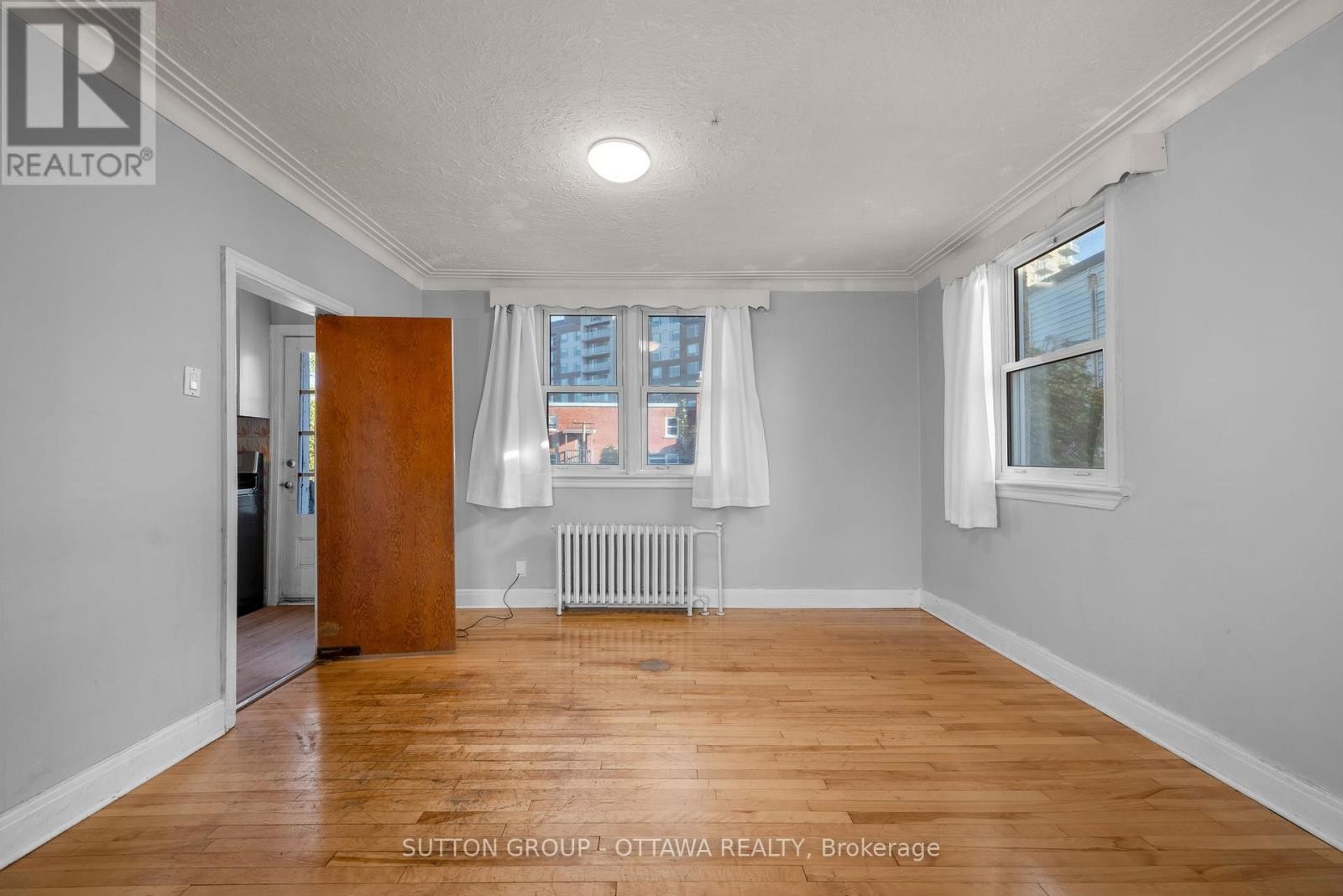 












82 GENEST STREET

,
Ottawa,




Ontario
K1L7Z2

