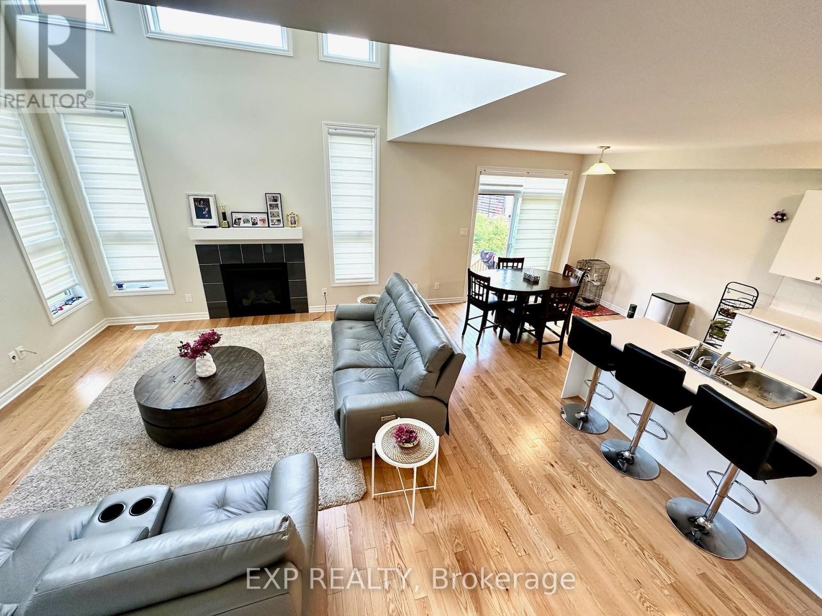 












712 NAMUR STREET

,
Russell,




Ontario
K0A1W0

