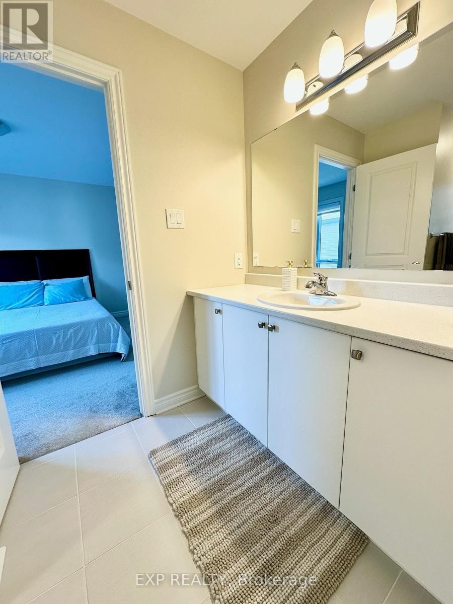 












712 NAMUR STREET

,
Russell,




Ontario
K0A1W0

