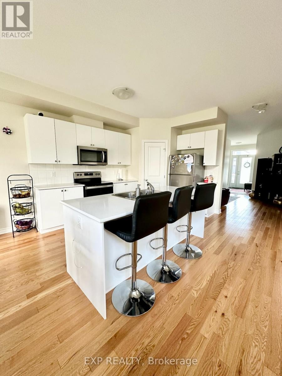 












712 NAMUR STREET

,
Russell,




Ontario
K0A1W0

