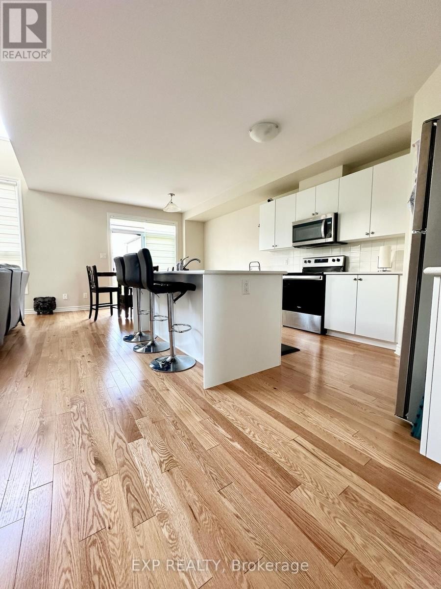 












712 NAMUR STREET

,
Russell,




Ontario
K0A1W0

