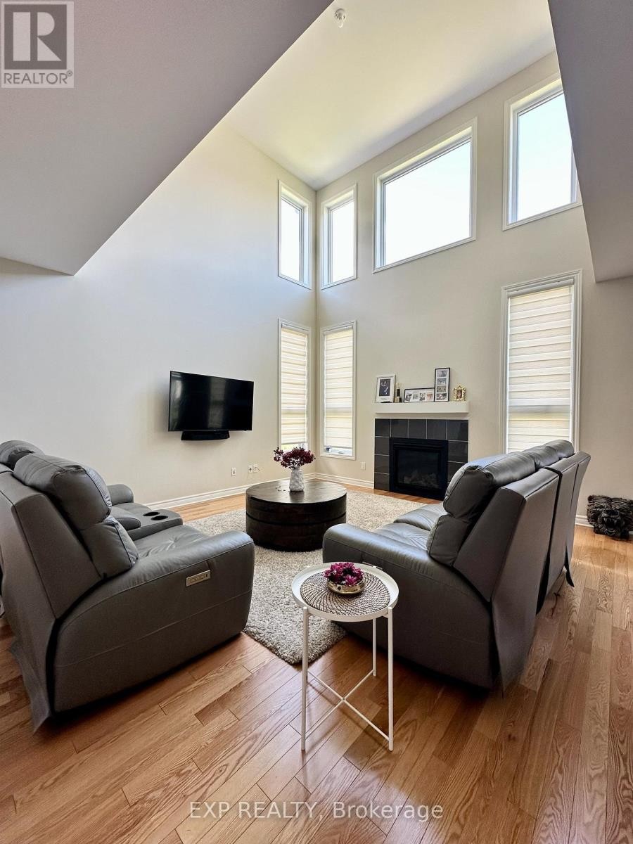 












712 NAMUR STREET

,
Russell,




Ontario
K0A1W0

