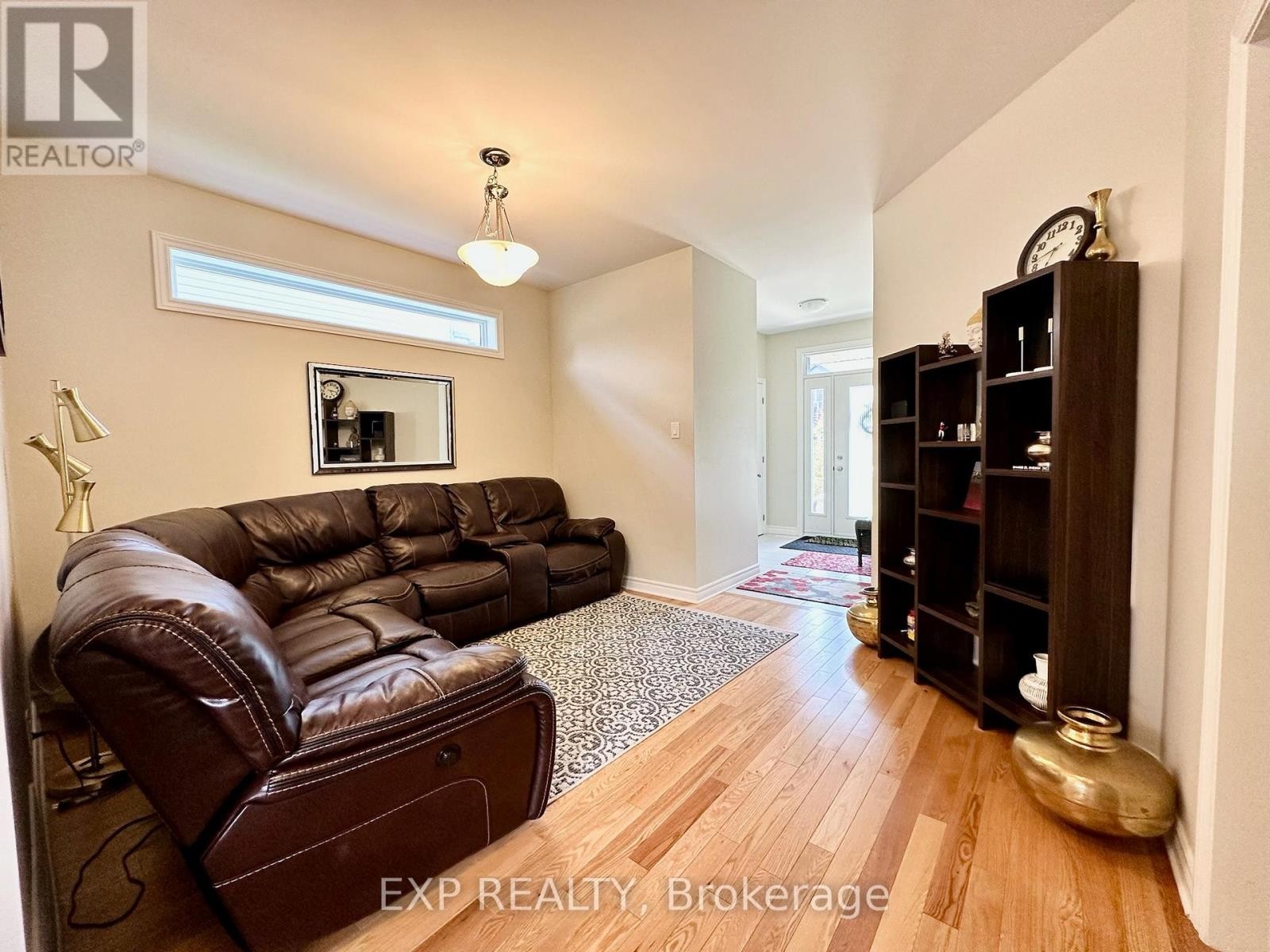 












712 NAMUR STREET

,
Russell,




Ontario
K0A1W0

