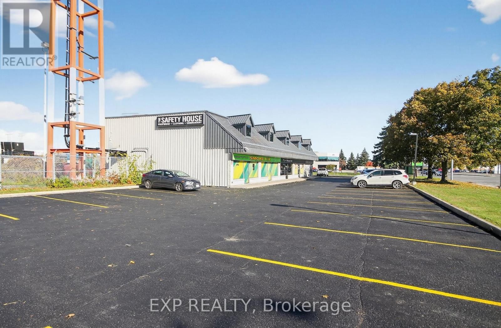 












595 WEST HUNT CLUB ROAD

,
Ottawa,




Ontario
K2G5X6

