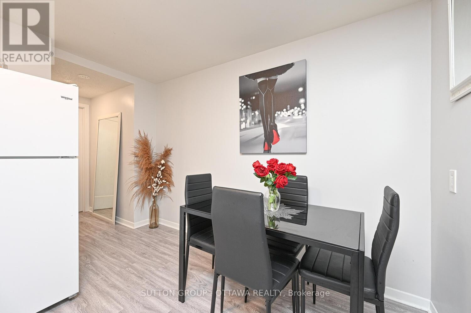 












154-156 DAGMAR AVENUE

,
Ottawa,




Ontario
K1L5T2

