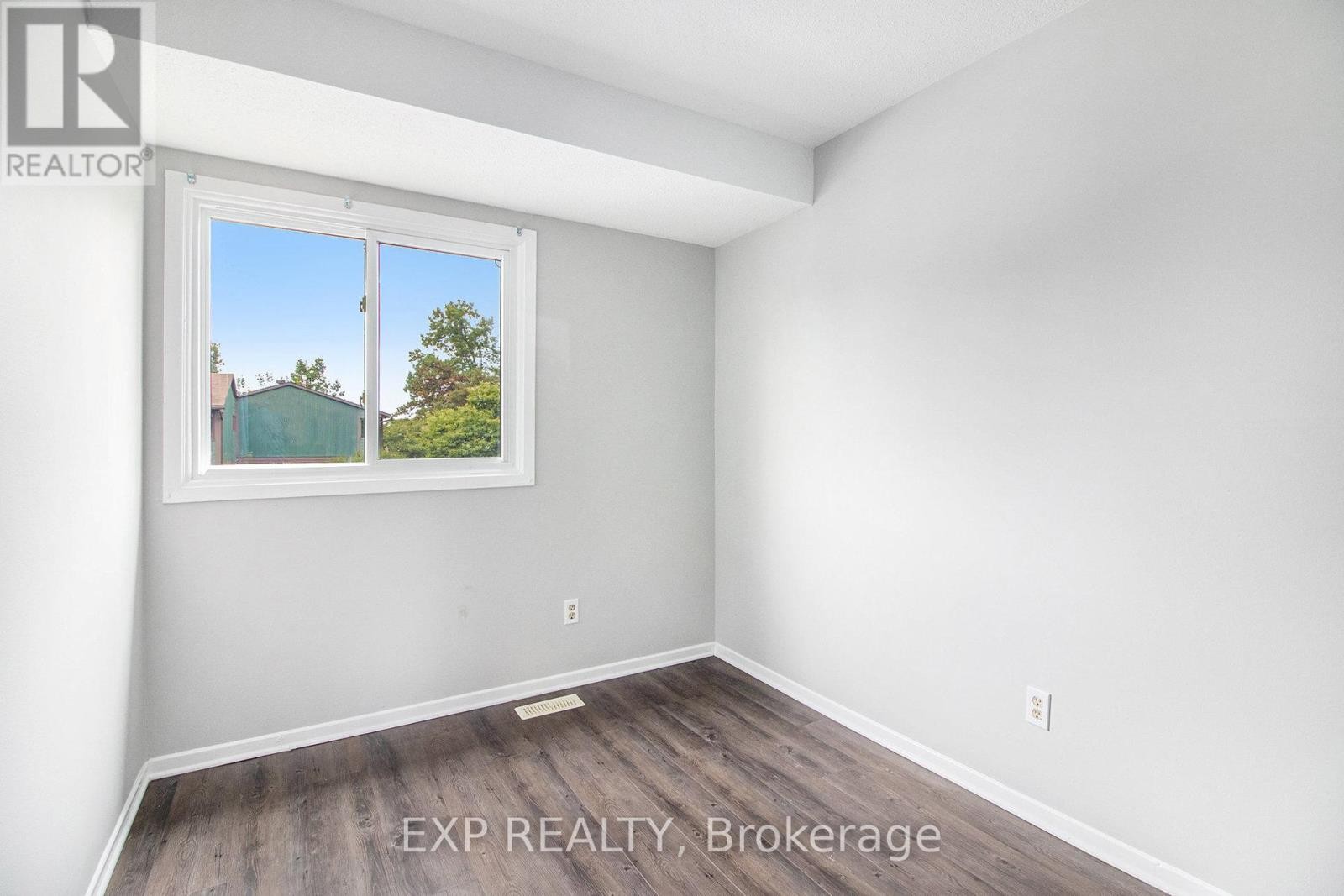 












1687 MEADOWBROOK ROAD

,
Ottawa,




Ontario
K1B4W6


