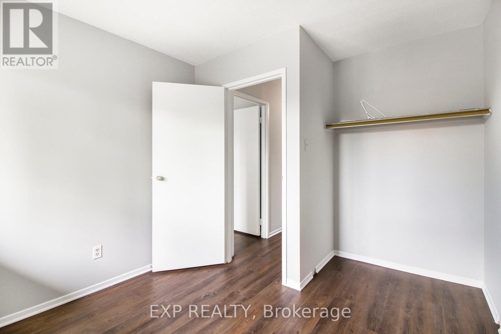 












1687 MEADOWBROOK ROAD

,
Ottawa,




Ontario
K1B4W6

