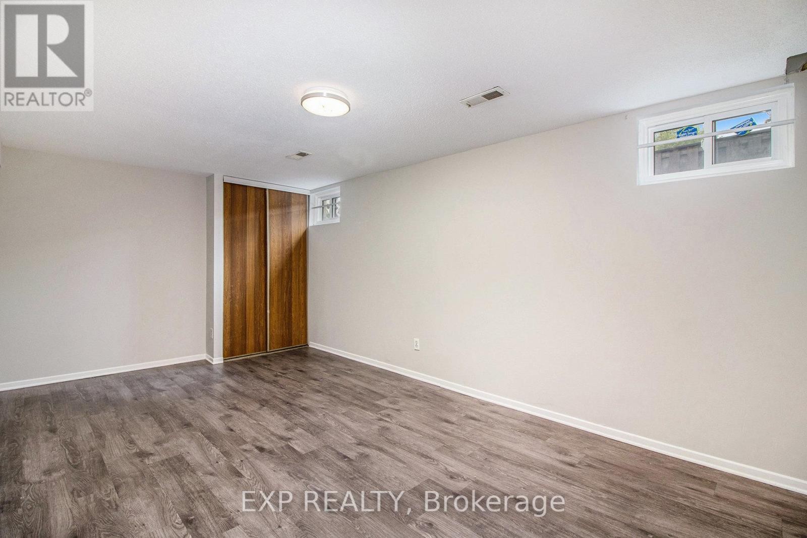 












1687 MEADOWBROOK ROAD

,
Ottawa,




Ontario
K1B4W6

