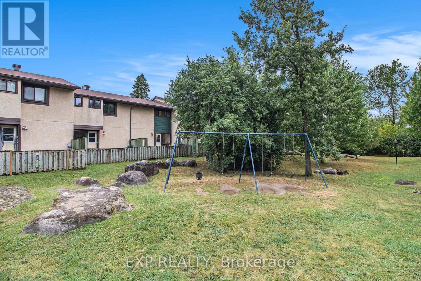 












1687 MEADOWBROOK ROAD

,
Ottawa,




Ontario
K1B4W6

