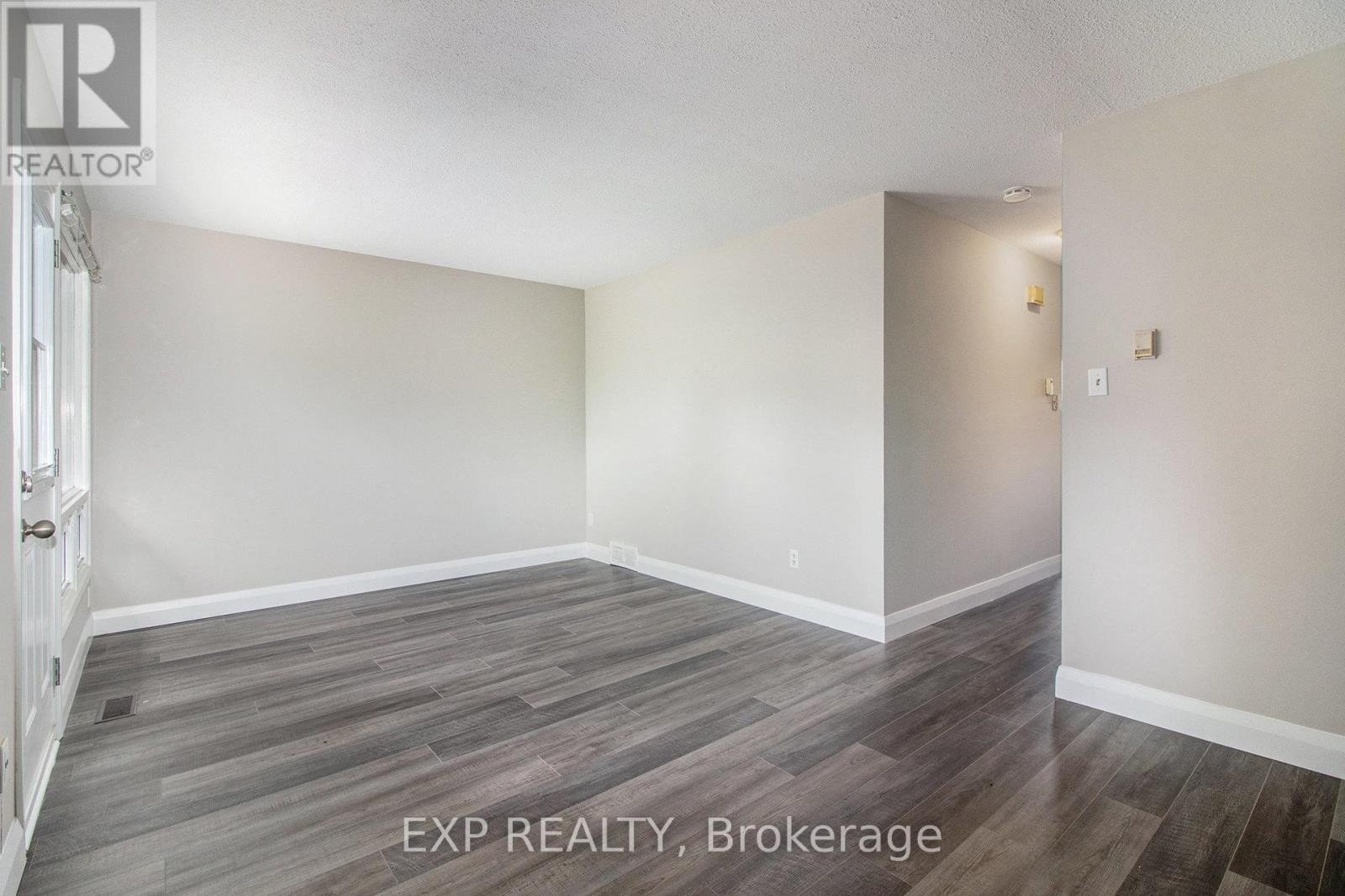 












1687 MEADOWBROOK ROAD

,
Ottawa,




Ontario
K1B4W6

