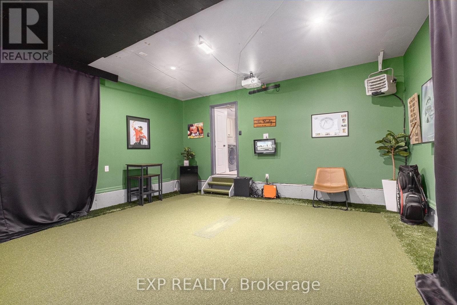 












386 ANDALUSIAN CRESCENT

,
Ottawa,




Ontario
K2V0C3

