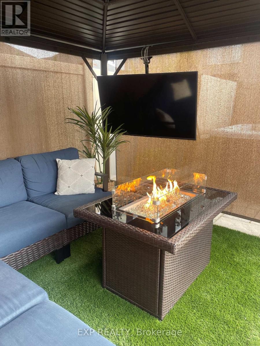 












386 ANDALUSIAN CRESCENT

,
Ottawa,




Ontario
K2V0C3

