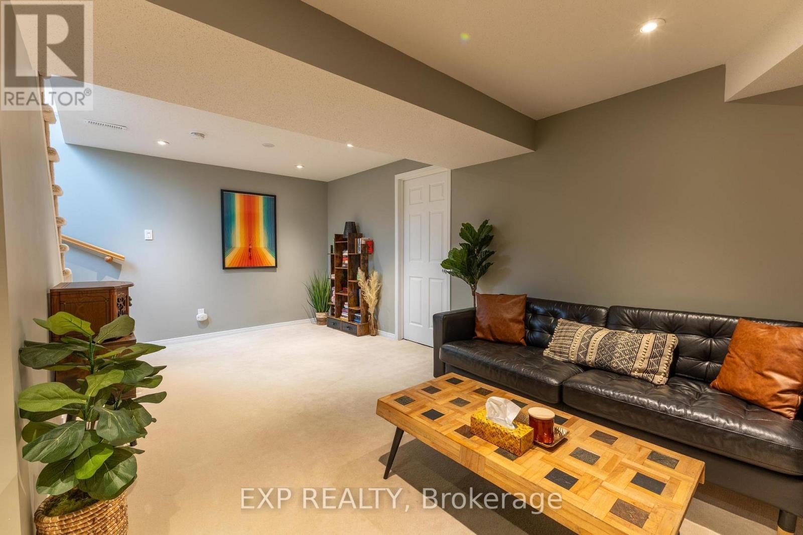 












2341 GLANDRIEL CRESCENT

,
Ottawa,




Ontario
K4A4S8

