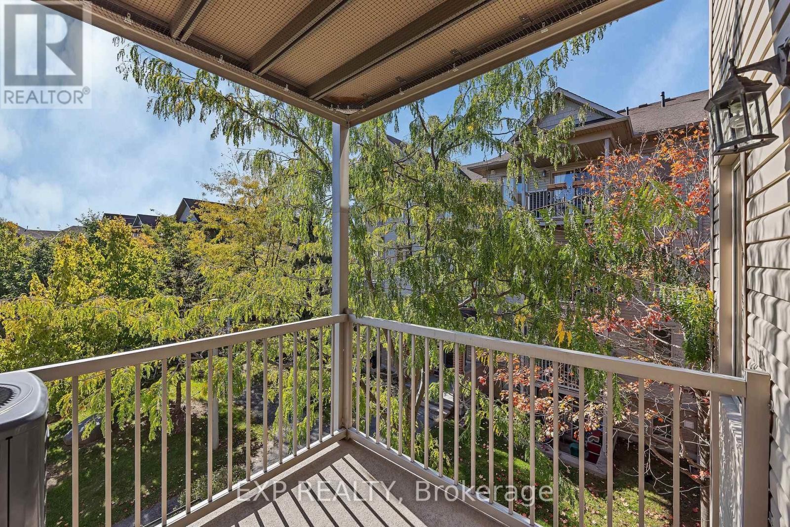 












6 - 585 STONEFIELD PRIVATE

,
Ottawa,




Ontario
K2G4R4

