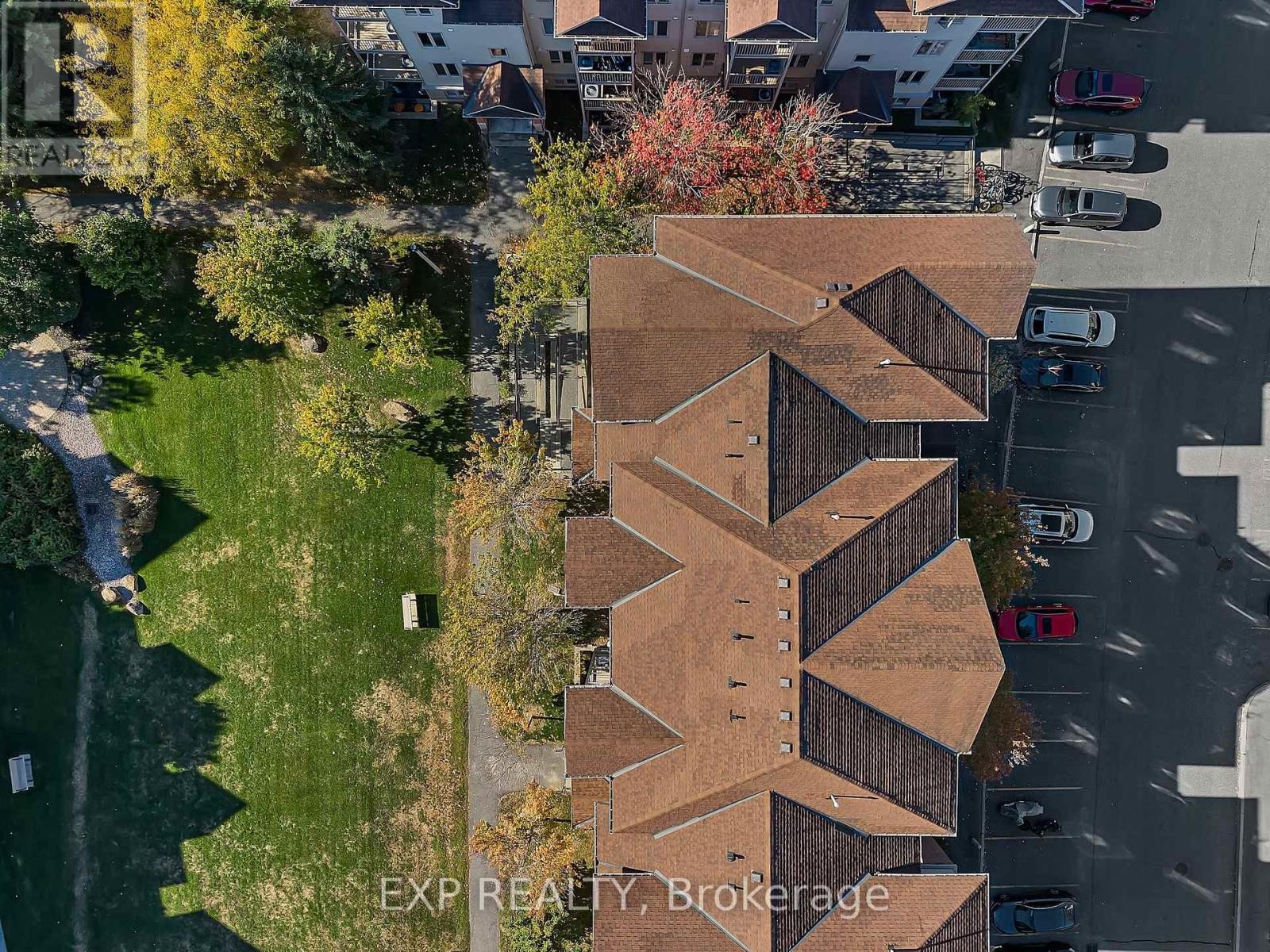 












6 - 585 STONEFIELD PRIVATE

,
Ottawa,




Ontario
K2G4R4


