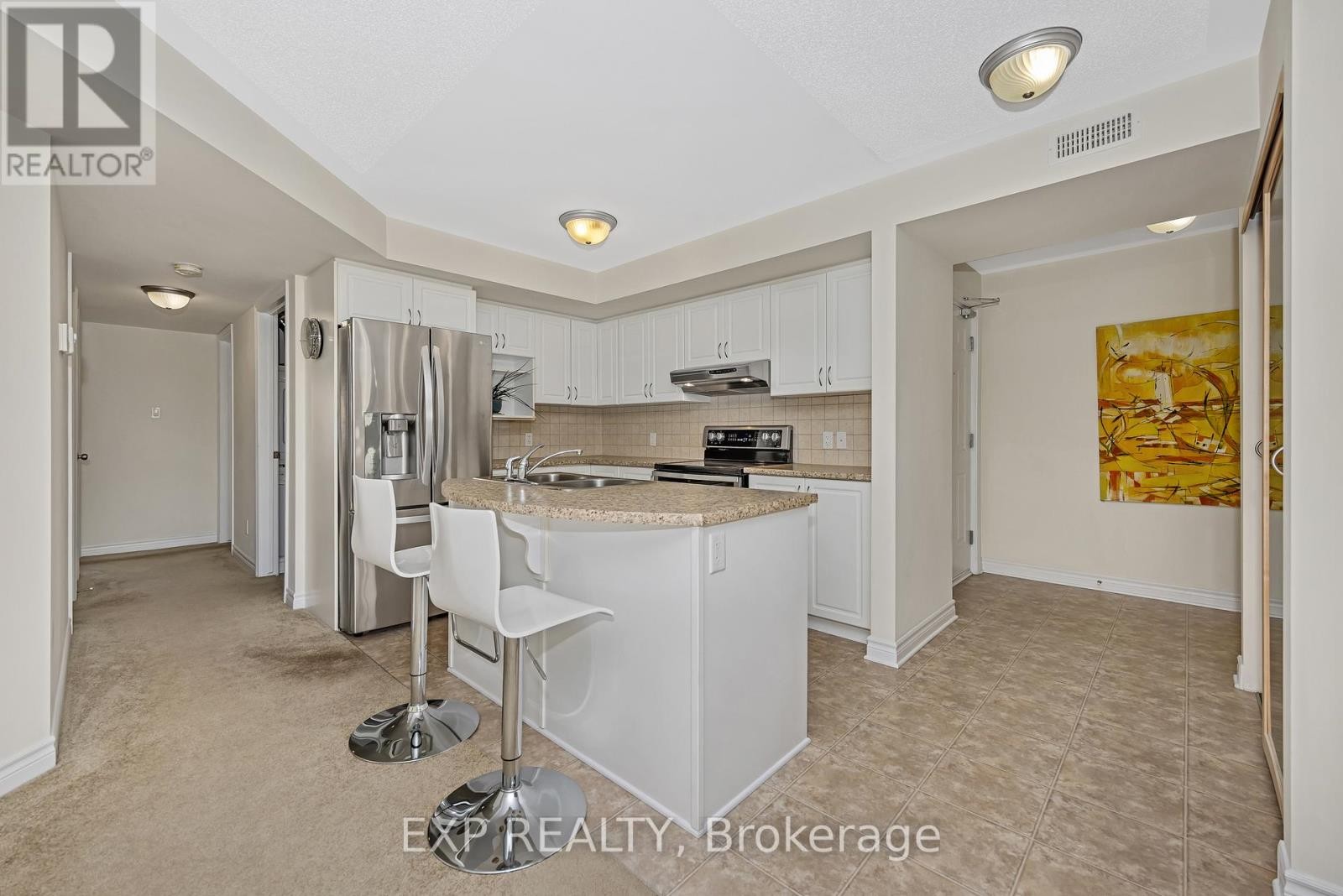 












6 - 585 STONEFIELD PRIVATE

,
Ottawa,




Ontario
K2G4R4

