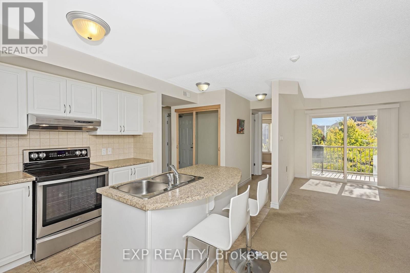 












6 - 585 STONEFIELD PRIVATE

,
Ottawa,




Ontario
K2G4R4

