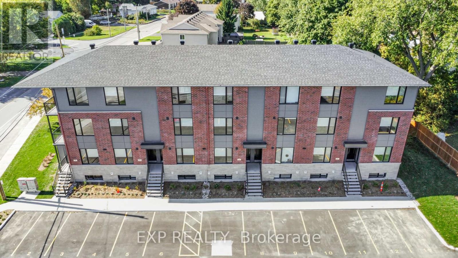 












14 - 251 CASTOR STREET

,
Russell,




Ontario
K4R0M2

