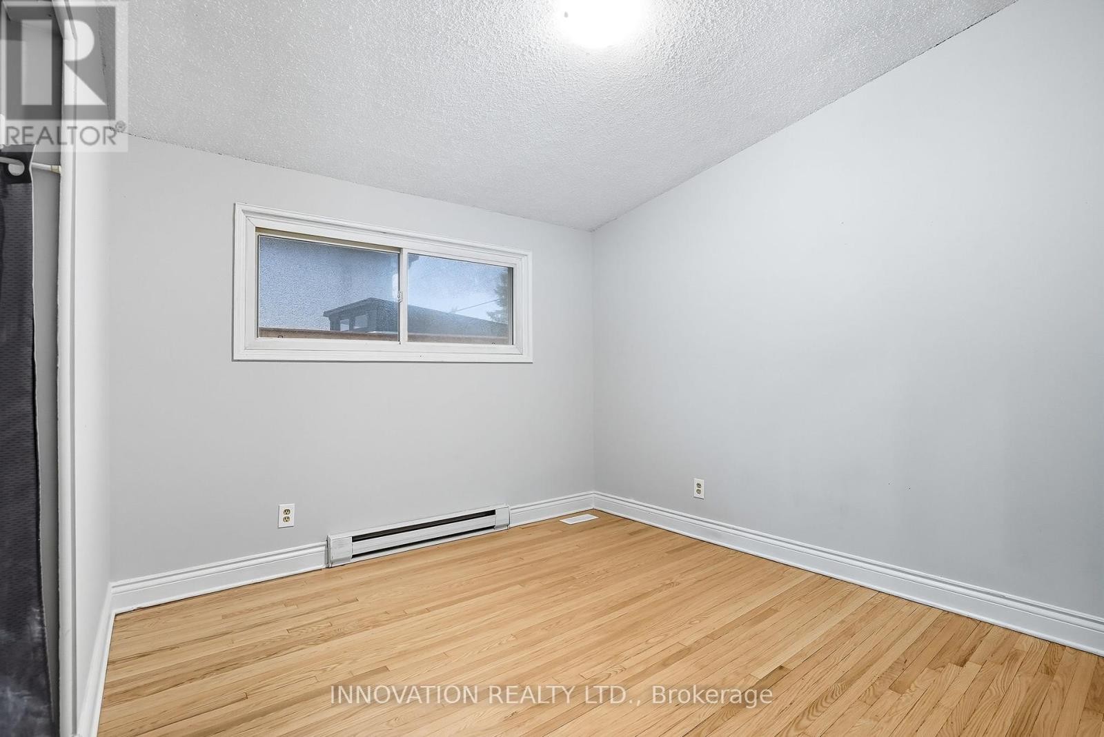 












2302 HORTON STREET

,
Ottawa,




Ontario
K1G3E8

