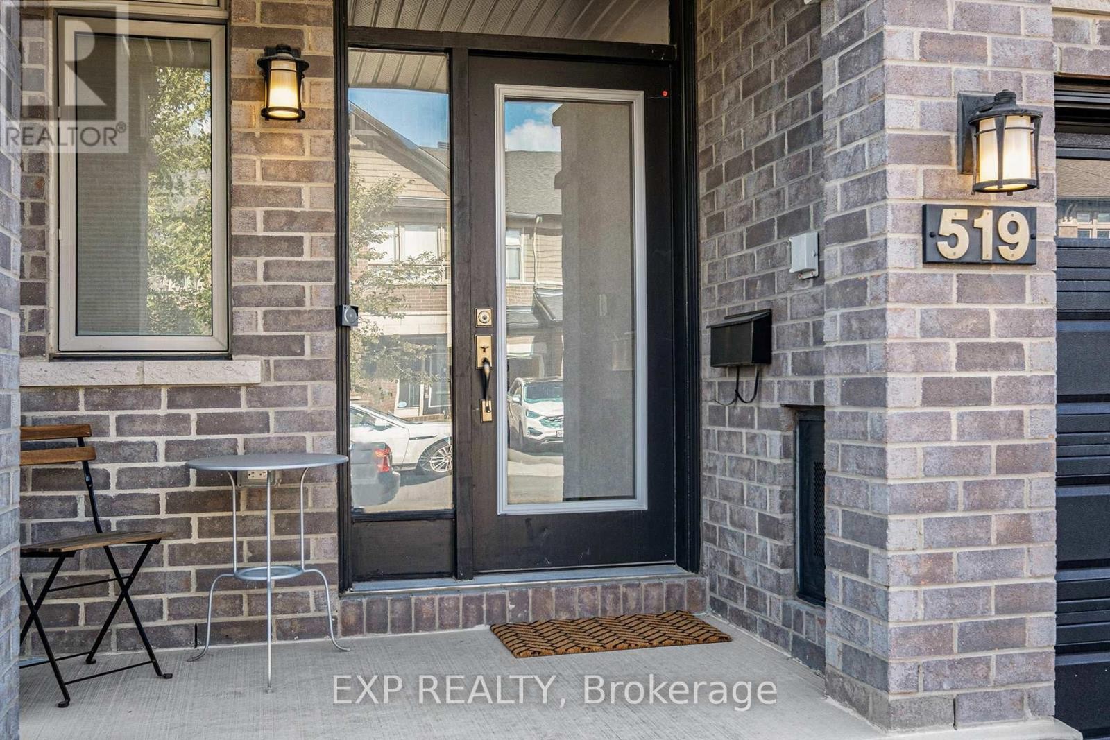 












519 TRIANGLE STREET

,
Ottawa,




Ontario
K2V0M7

