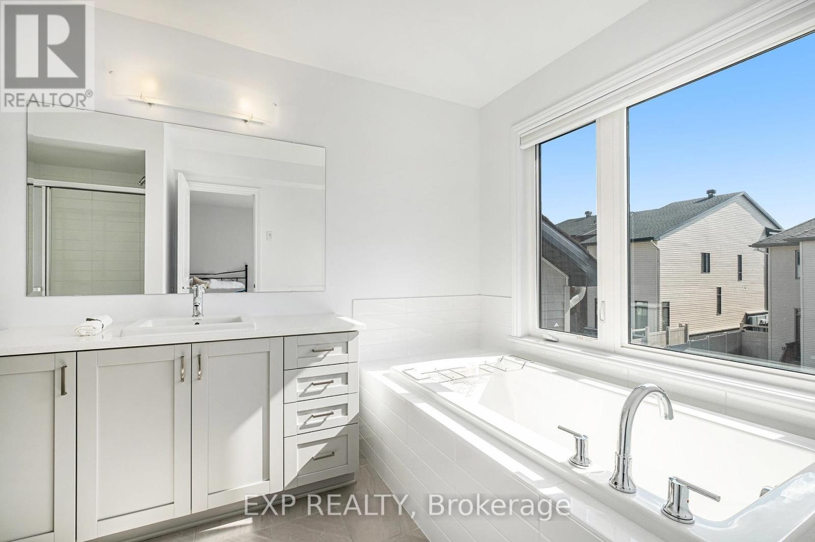 












519 TRIANGLE STREET

,
Ottawa,




Ontario
K2V0M7


