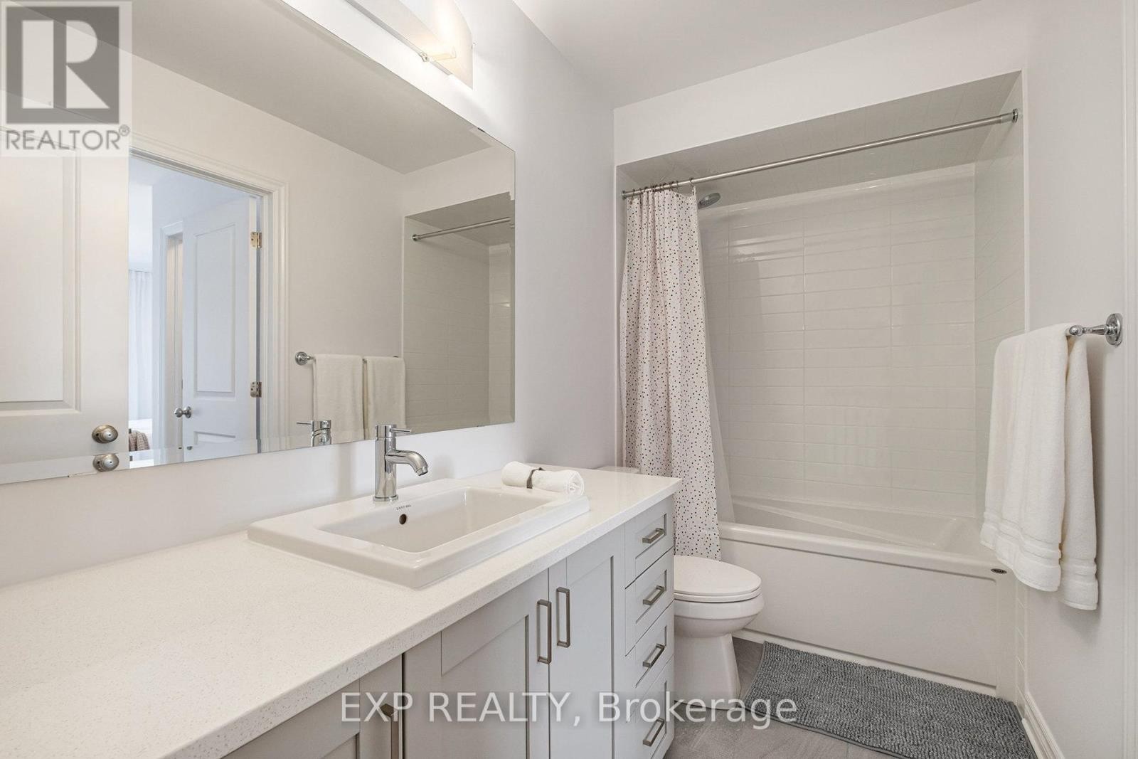 












519 TRIANGLE STREET

,
Ottawa,




Ontario
K2V0M7

