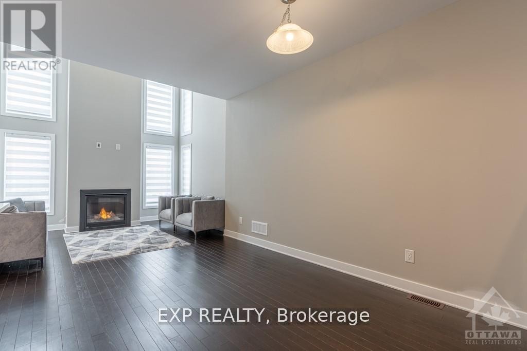 












310 WABASSO LANE

,
Ottawa,




Ontario
K1T0S9


