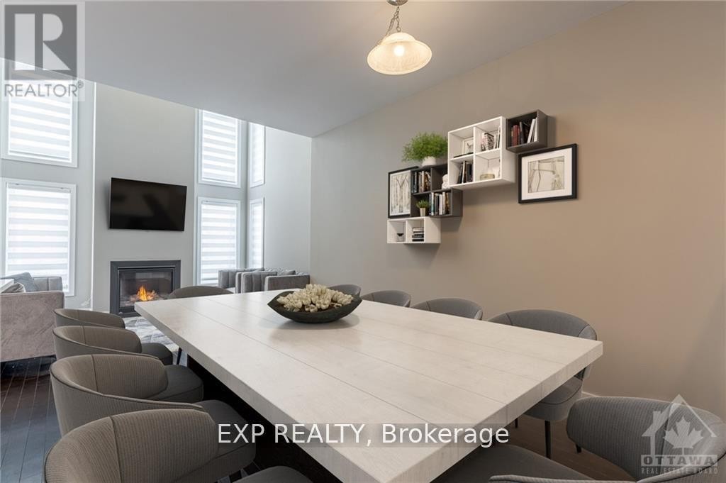 












310 WABASSO LANE

,
Ottawa,




Ontario
K1T0S9

