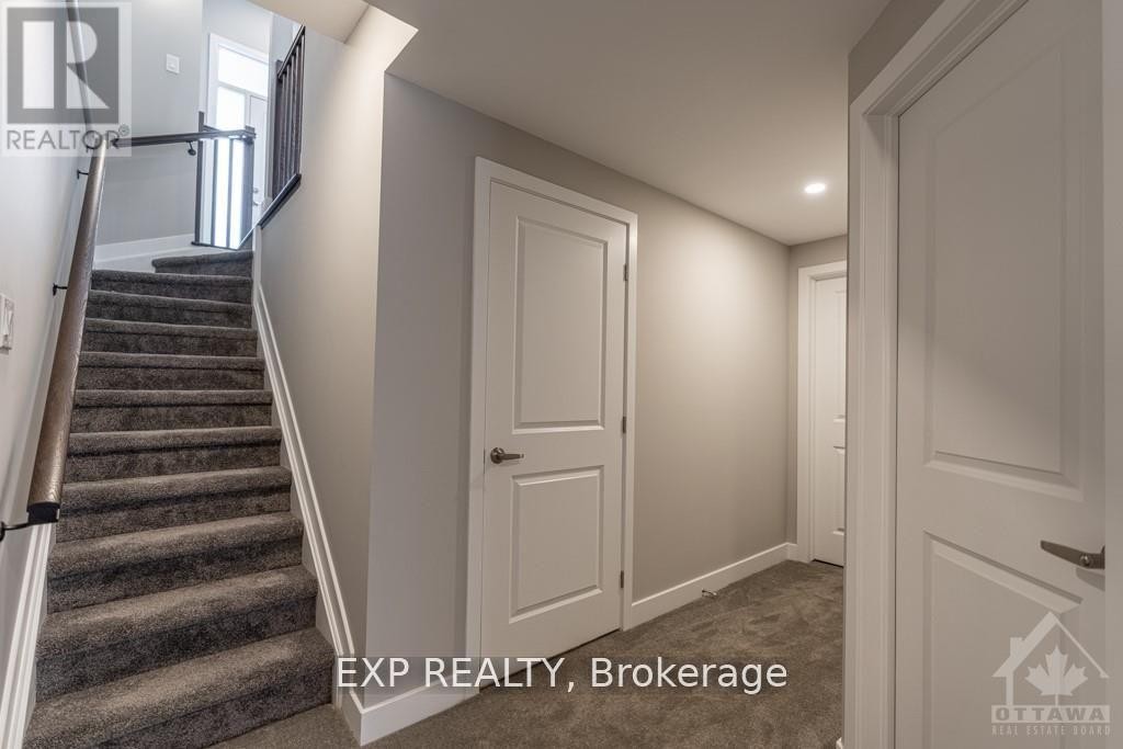 












310 WABASSO LANE

,
Ottawa,




Ontario
K1T0S9

