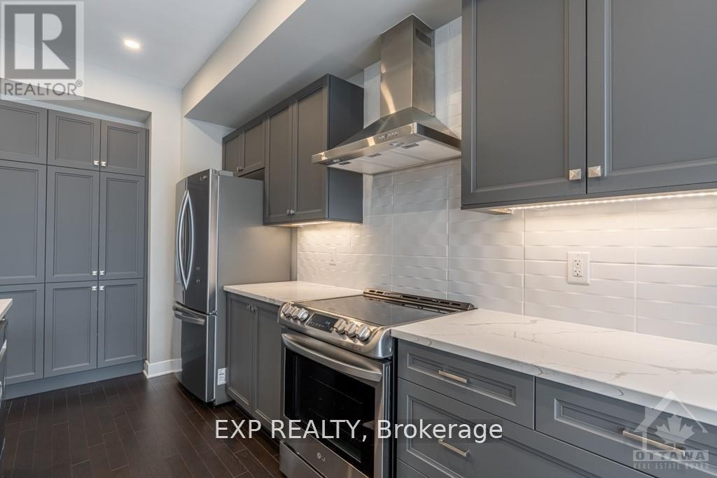 












310 WABASSO LANE

,
Ottawa,




Ontario
K1T0S9

