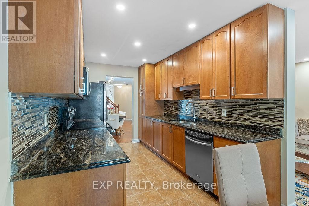 












4085 KELLY FARM DRIVE

,
Ottawa,




Ontario
K1T4J3

