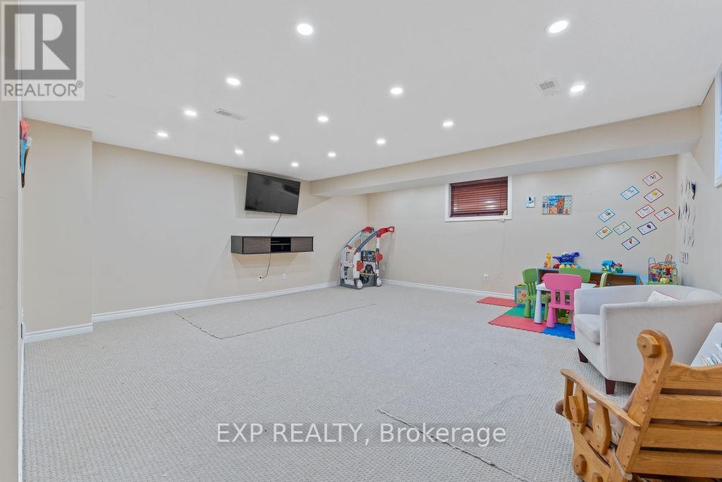 












4085 KELLY FARM DRIVE

,
Ottawa,




Ontario
K1T4J3

