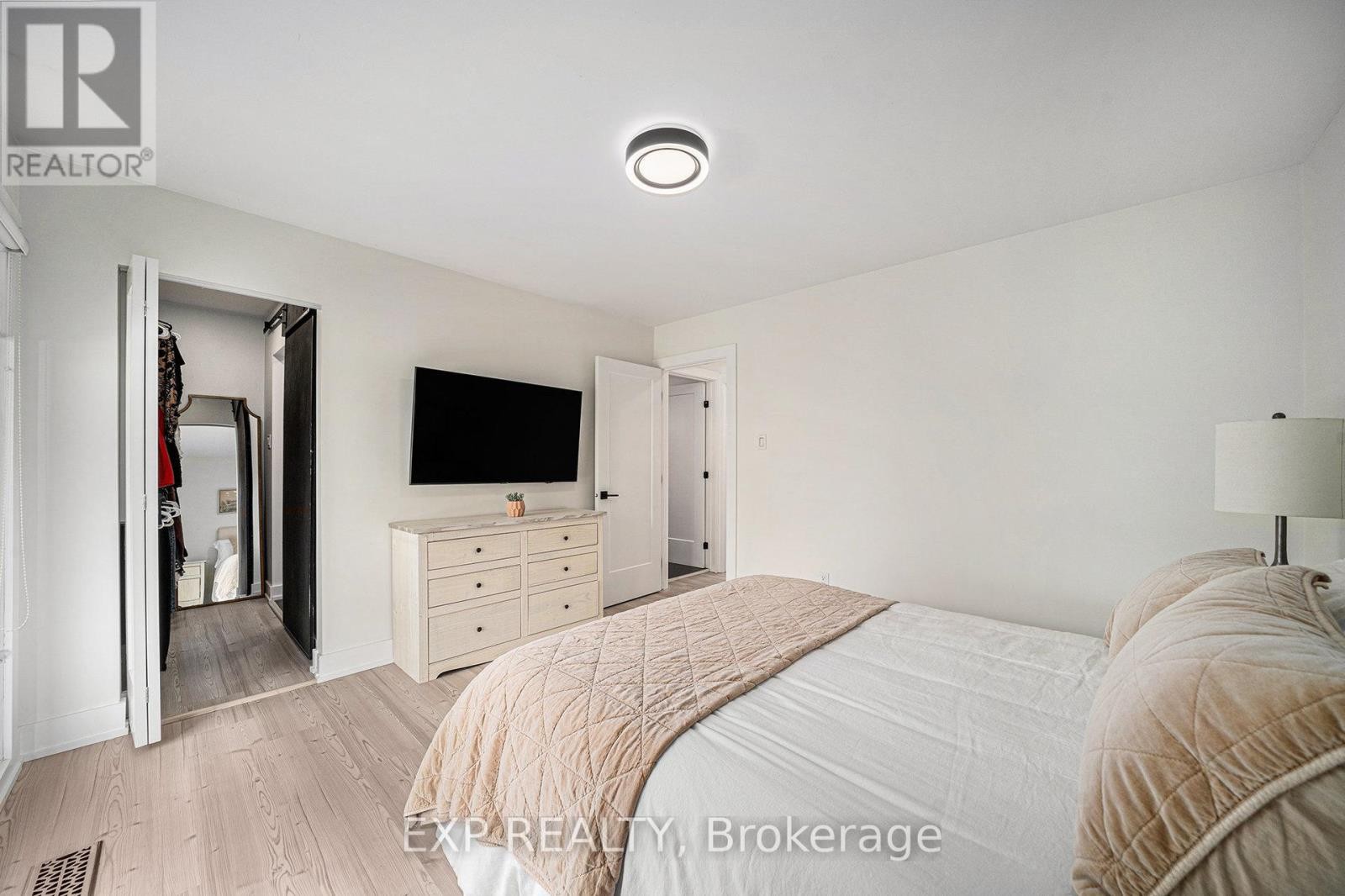 












203 PENFIELD DRIVE

,
Ottawa,




Ontario
K2K1M8

