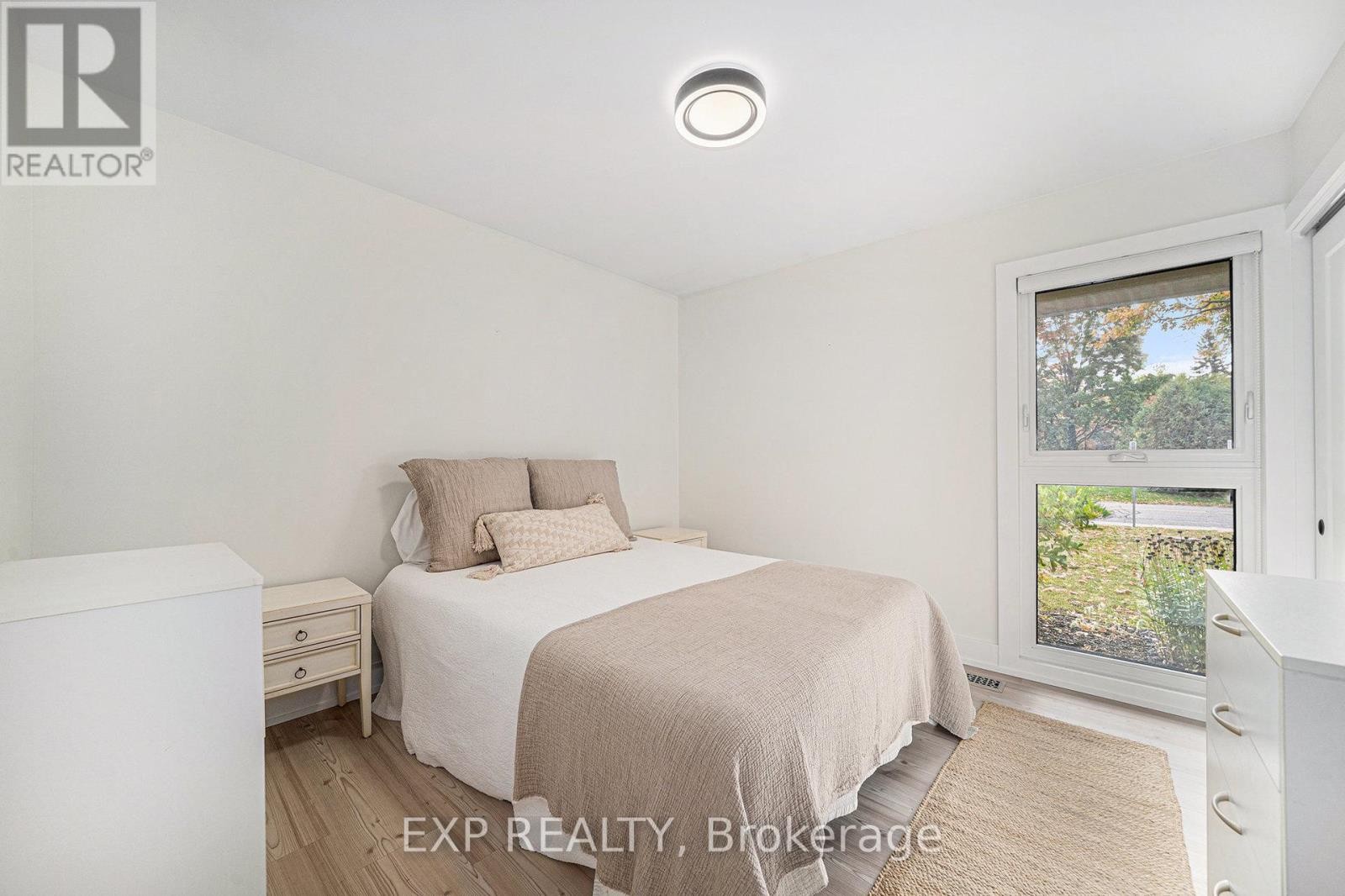 












203 PENFIELD DRIVE

,
Ottawa,




Ontario
K2K1M8

