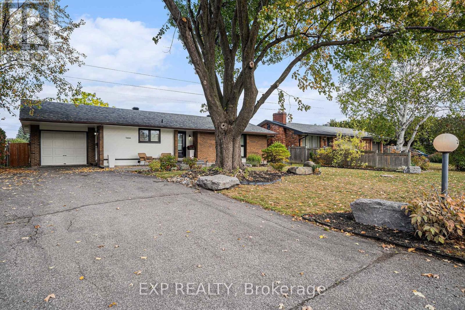 












203 PENFIELD DRIVE

,
Ottawa,




Ontario
K2K1M8

