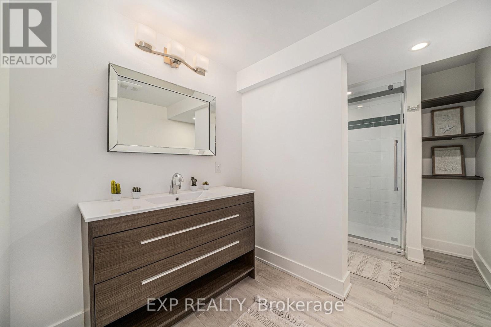 












203 PENFIELD DRIVE

,
Ottawa,




Ontario
K2K1M8

