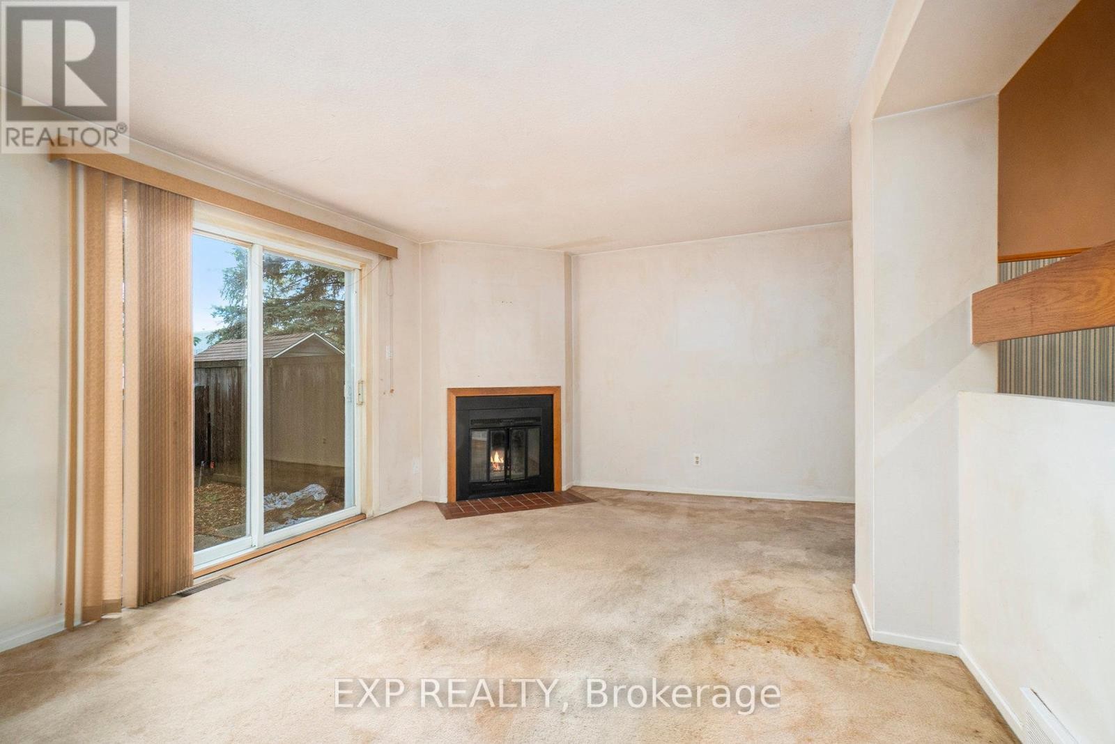 












C - 1699C LAMOUREUX DRIVE

,
Ottawa,




Ontario
K1E2N3

