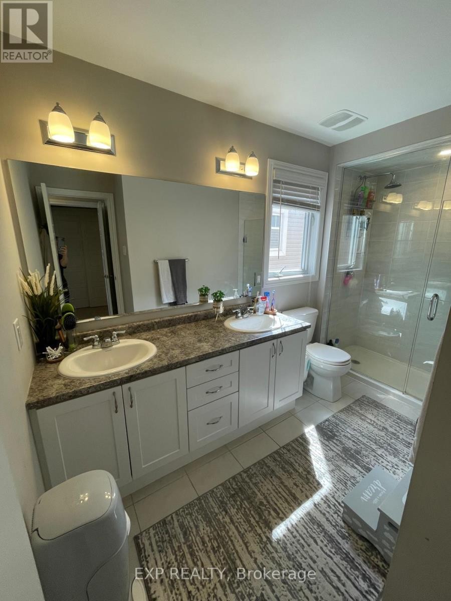 












916 FAMEFLOWER STREET

,
Ottawa,




Ontario
K2J0T3

