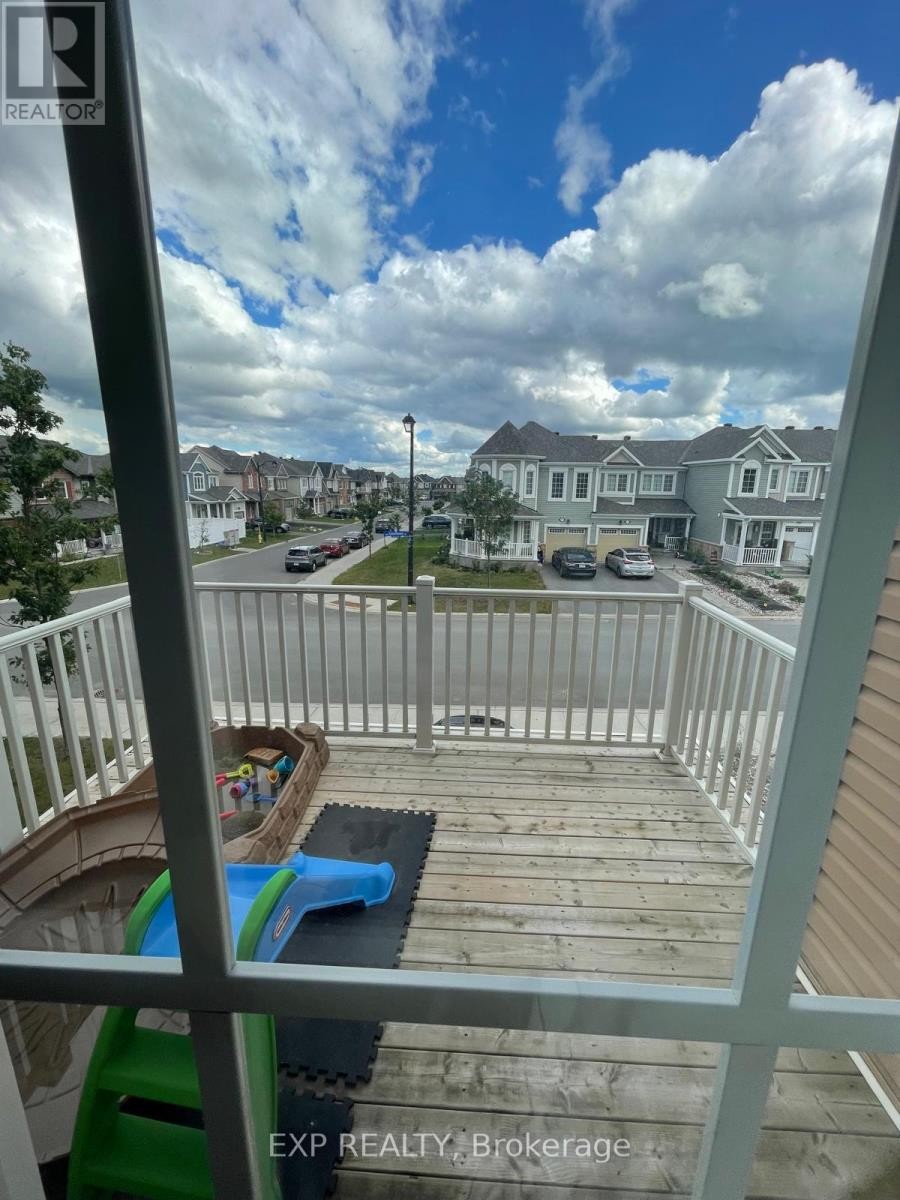 












916 FAMEFLOWER STREET

,
Ottawa,




Ontario
K2J0T3

