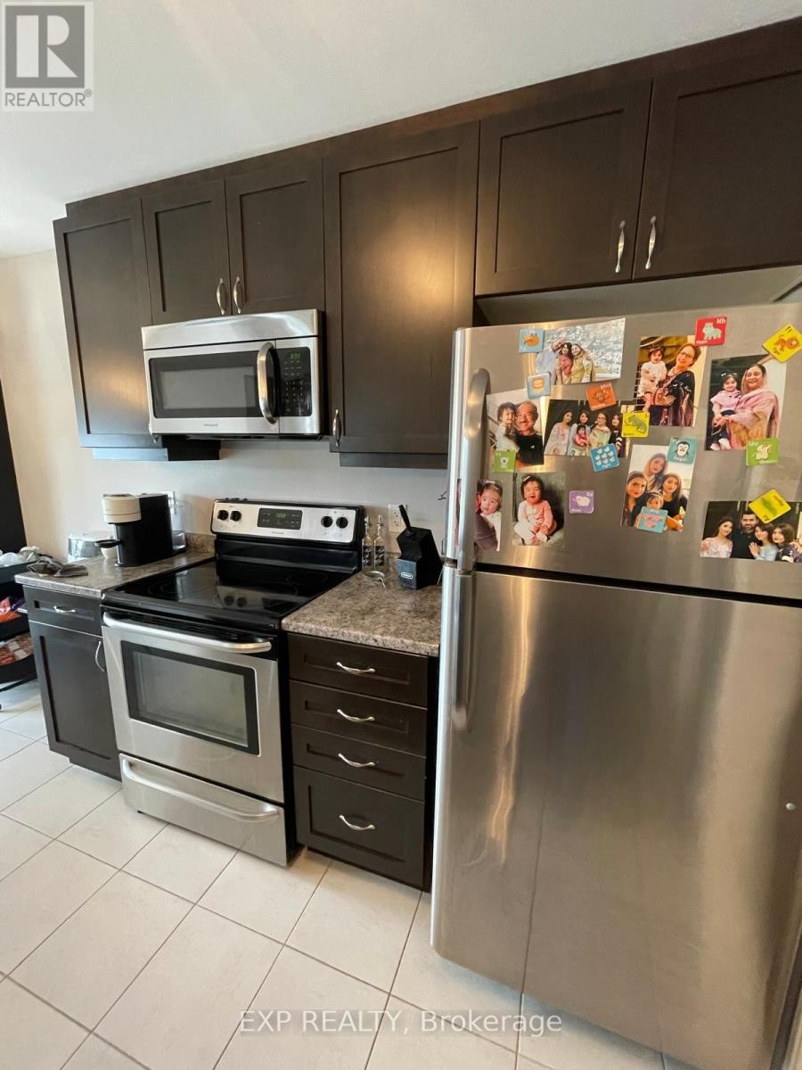 












916 FAMEFLOWER STREET

,
Ottawa,




Ontario
K2J0T3

