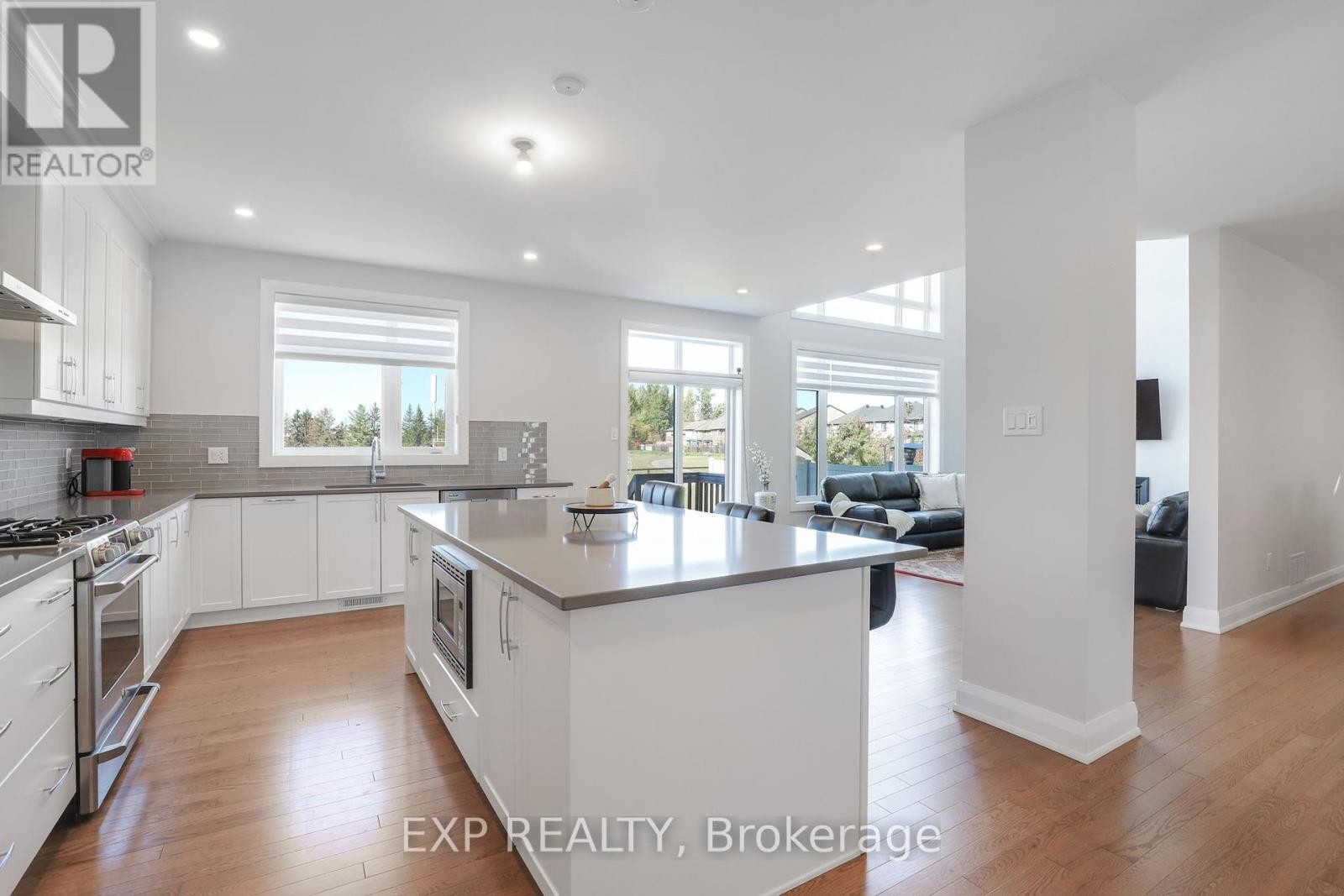 












143 CAMBIE ROAD

,
Ottawa,




Ontario
K1X0A6


